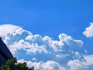 晴日蓝天白云风光