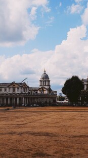 欧式古典穹顶建筑外景