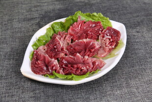 盘装鲜切生牛肉