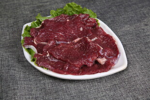 盘装鲜切生牛肉