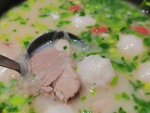 鲜蔬肉丸汤