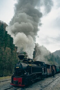 山间蒸汽老火车
