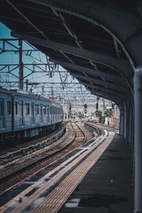 火车站铁轨场景
