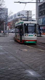 城市有轨电车街景