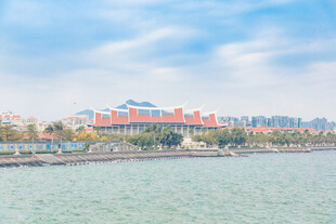 滨海沿岸城市风光