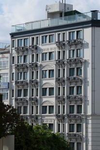 现代城市公寓楼外观