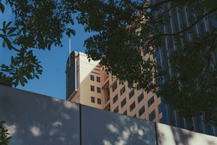 玻璃反射城市建筑