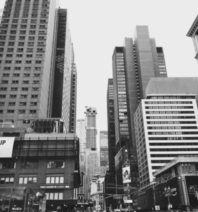 黑白都市高楼街景