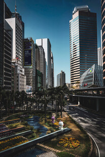 城市中央商务区街景