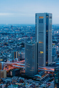 都市摩天大楼黄昏景观