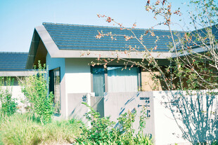 乡村小屋户外景致