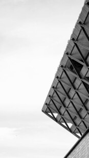黑白建筑局部特写