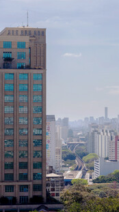 城市高层写字楼远景