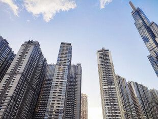 都市摩天建筑群仰拍