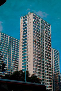 高层现代居民住宅楼
