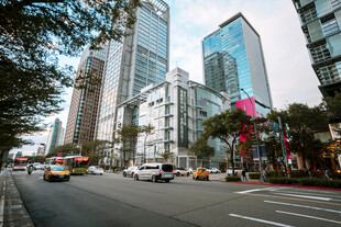 都市商务中心街景
