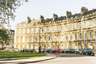 英式古典联排建筑街景
