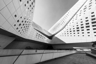 黑白现代建筑几何空间