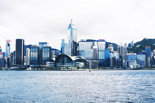 香港维港沿岸城市风光