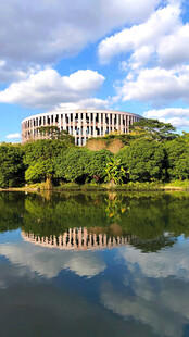 湖畔建筑湖光美景