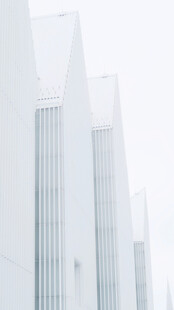 朦胧城市摩天建筑群