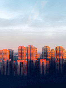 黄昏城市高楼景观