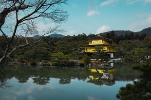 金阁寺湖景风光