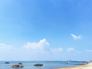 碧海蓝天海岸风光