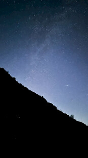 暮色山影蓝调夜空