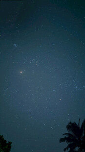 夏夜朦胧夜空