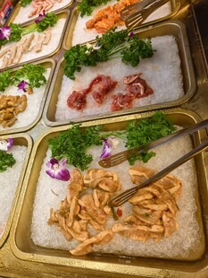 多款生鲜食材摆盘展示
