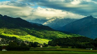 山野晨光乡村美景