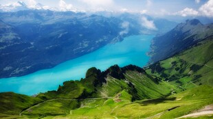 青山蓝湖自然风光