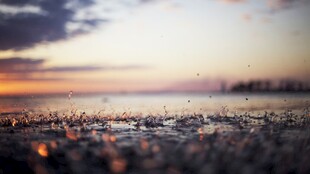湖畔黄昏落日风光