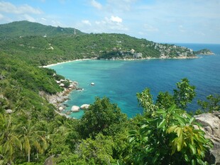 热带滨海海湾风光