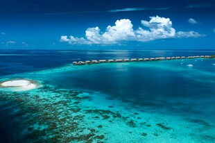 碧海蓝天海岛风光