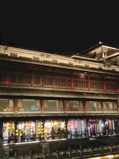 中式古建夜景