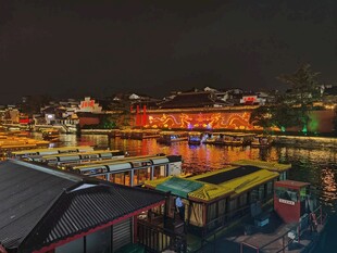中式古建夜景