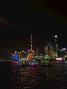 黄浦江畔陆家嘴夜景