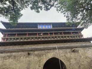 中式古建城楼仰拍
