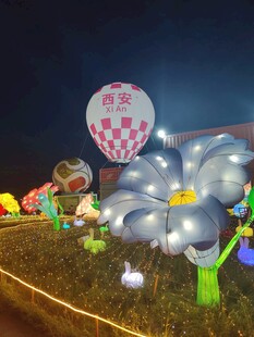 夜间创意花灯景观