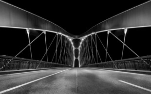 黑白大桥公路夜景