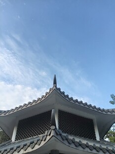 古建飞檐与蓝天