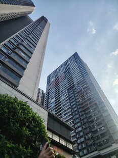 都市摩天大楼仰拍