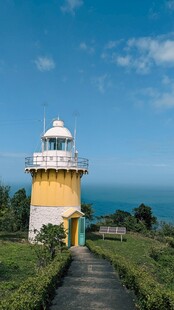 海岸灯塔自然风光
