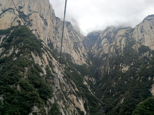 华山