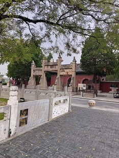 古建石牌坊街景风光泰安岱庙