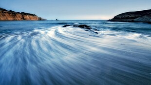 滨海丝滑海浪风光
