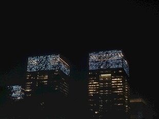 城市夜景高楼灯火