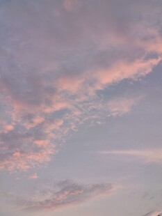 粉紫色晚霞天空